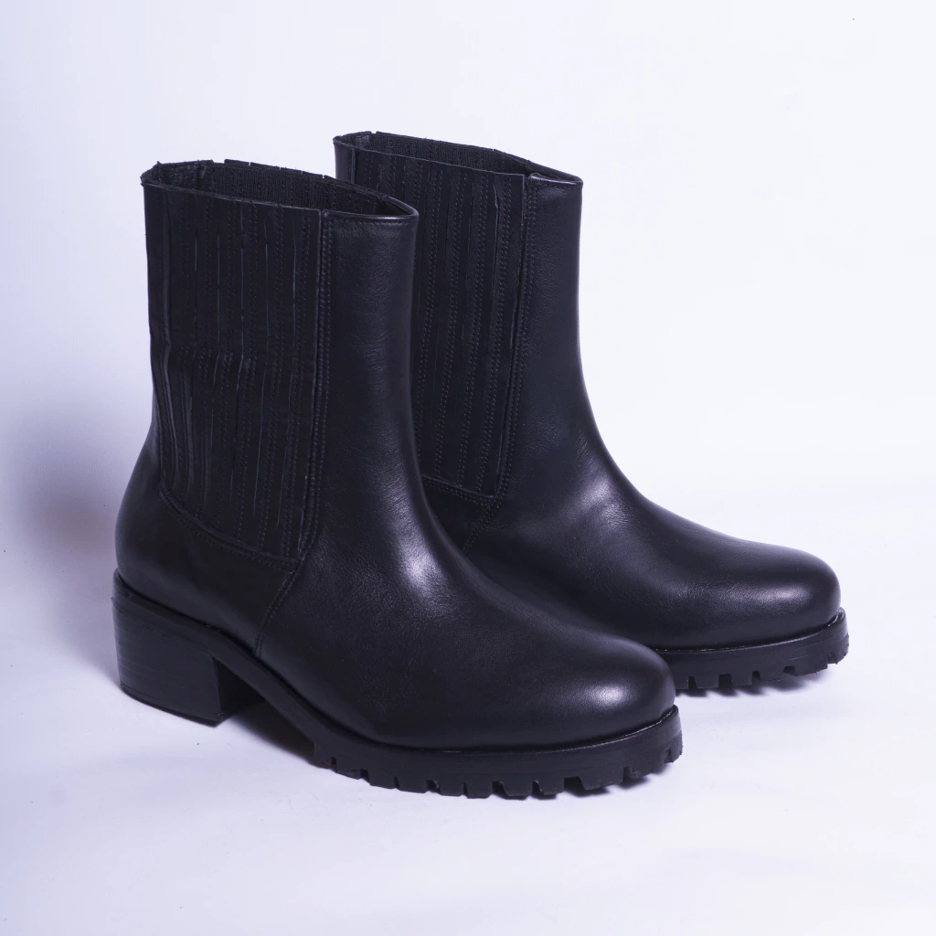 Botita Nina Negra PRE VENTA