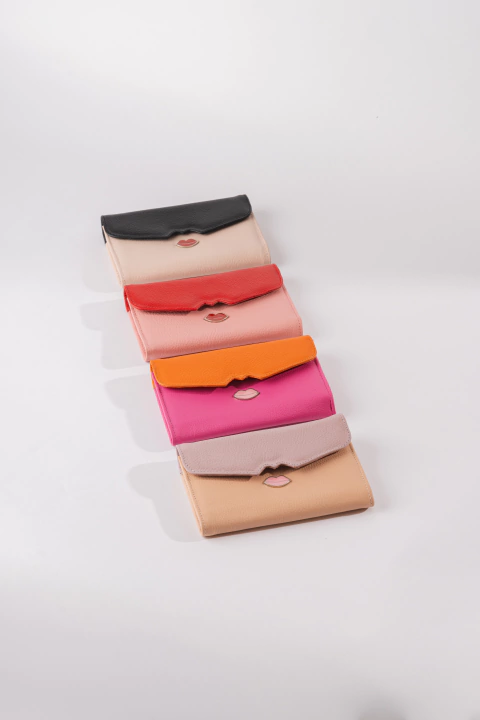 BILLETERA LABIOS - comprar online
