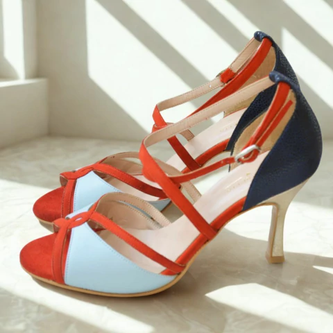 Stiletto Carmela Azul Celestre Rojo - comprar online