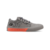 Zapatillas John Foos 176 MET 21 en color gris, con detalles en naranja y diseño moderno.