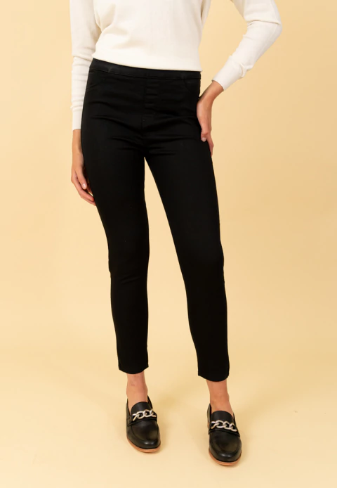 Jean Dama Pili Negro