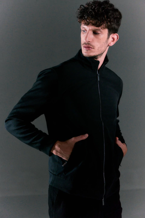 Campera Tecnica Javanes Negro - comprar online