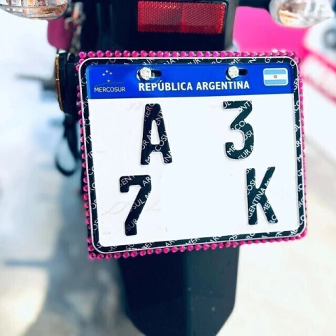 MARCO PORTAPATENTES CON BRILLOS PARA MOTO - comprar online