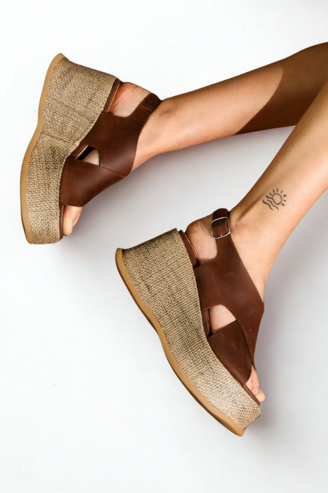 Sandalia Floyd Choco - comprar online