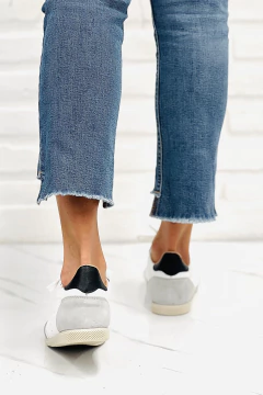 Japan White - Jane Jones