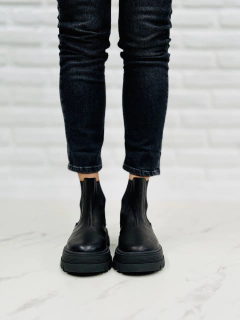 Borcego Nasty Black en internet