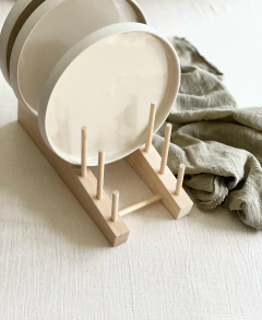 Exhibidor Organizador Posaplato en altura, inclinado en internet