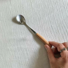 Set x 6 Cucharas de Acero con Mango de Madera en internet