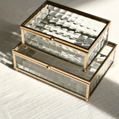 Alhajero con Tapa de Vidrio con Borde Dorado Mate 18 cm