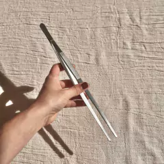 Pinza de Emplatar de Acero Inoxidable - Trendy Corner