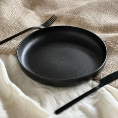 Ensaladera Baja - Plato Hondo Porcelana Hygge Negro - Trendy Corner