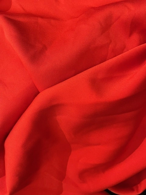 1M DE RAYON ROJO ~ TEJIDO PLANO
