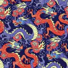 Tela Estampado de dragones en tonos azules y rojos sobre fondo oscuro, con flores de colores.