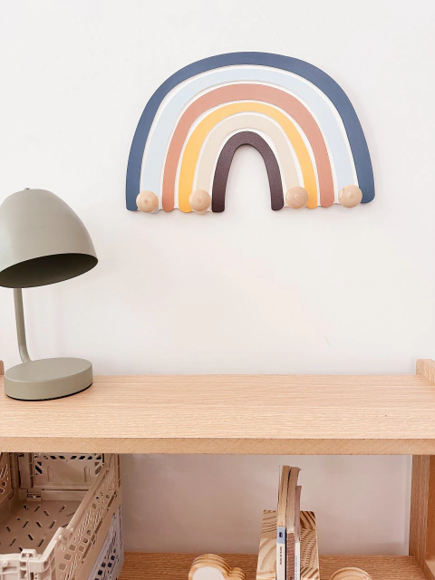 Perchero Arcoíris Tonos Azulados y Marrones