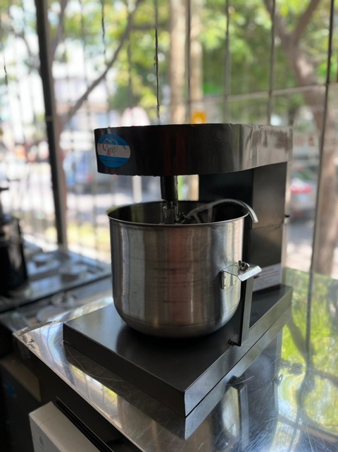 Batidora Planetaria J & M 10 lts