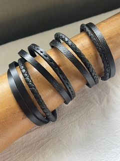 Pulsera cuero Triple - comprar online