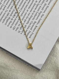Cadena con Inicial pasante Oro 18k en internet