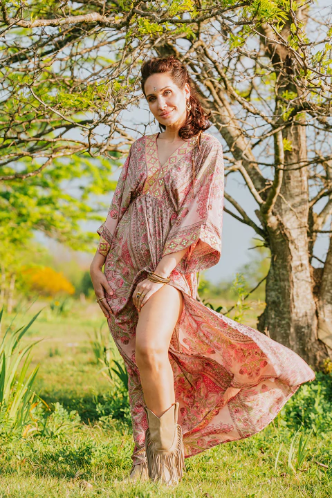 VESTIDO LARGO DEVI BORDADO ROSA