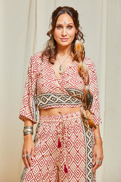 TOP CON MANGAS ALMA ROJO