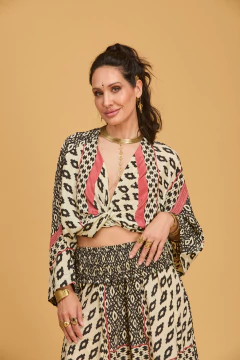 TOP CON MANGAS METIS TRIBAL - Milega