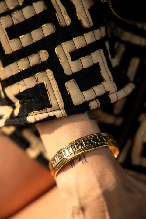 PULSERA OM NAMAH SHIVAYA DORADA - comprar online