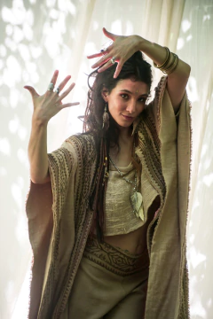 CAPA CHAMANICA TOSTADO II en internet