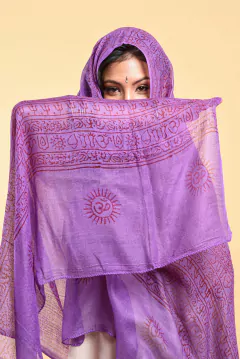 PAÑUELO/CHAL DIOSES & MANTRAS VIOLETA