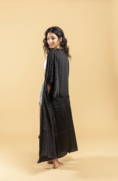 Kimono Largo Krishna Gold Negro en internet
