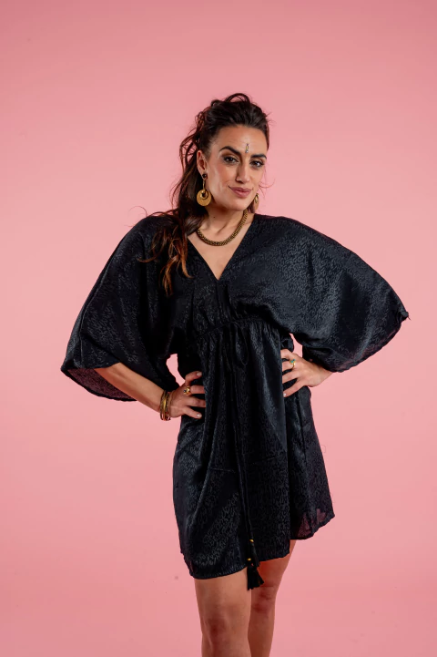 VESTIDO CORTO DEVI NEGRO