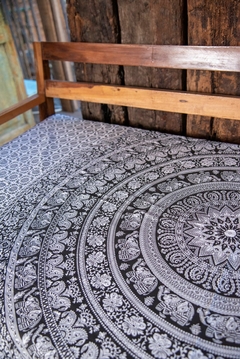 Cover / Tapiz Elefante Mandala Blanco y Negro 1 plaza