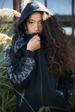 CAMPERA TRAMA SHIPIBO NEGRA - comprar online