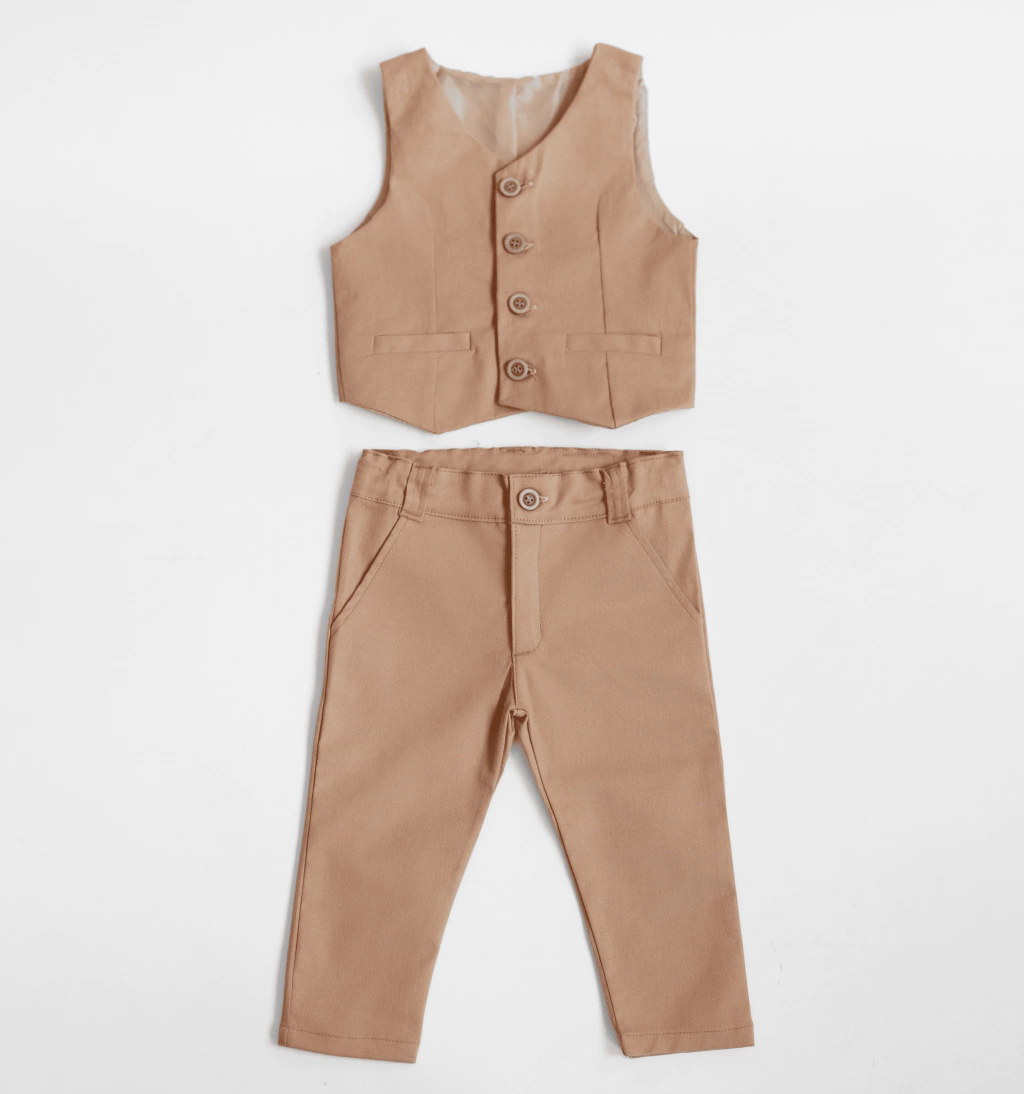Conjunto chaleco y pantalón Camel gabardina otoño invierno