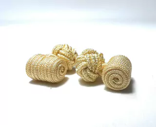 NUDOS DE SEDA - ESCALAS BEIGE