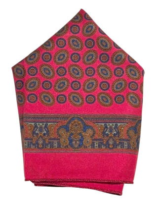 ESSENTIAL POCKET SQ