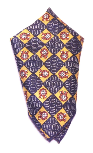 ESSENTIAL POCKET SQ