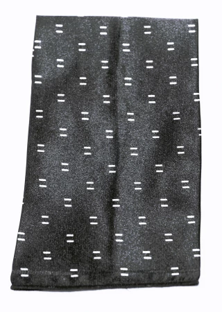 ESSENTIAL POCKET SQ