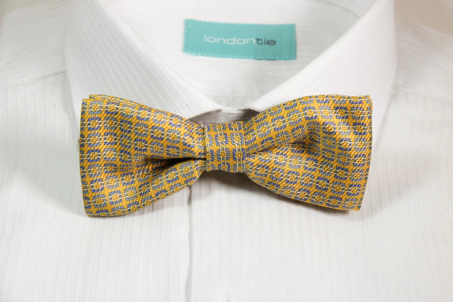 SILK OFFICE BOWTIE ( M7) -