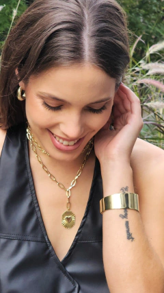 Collar MACARENA en internet