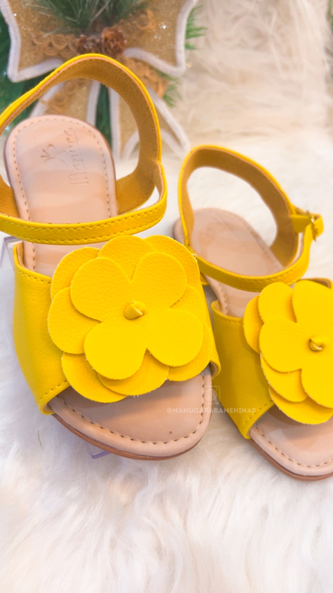 SANDÁLIA ANA FLOR AMARELA
