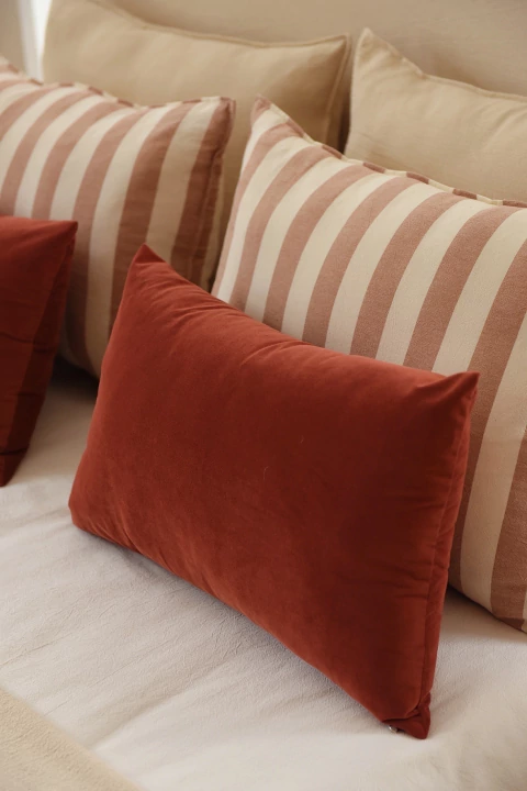 Almohadón Terciopelo Malbec - comprar online