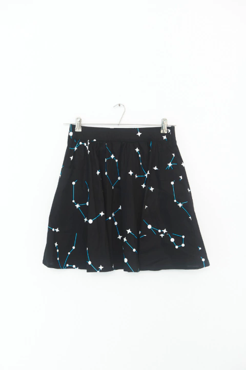 Falda corta Constelacion Negro DISCONTINUA (últimas en S)