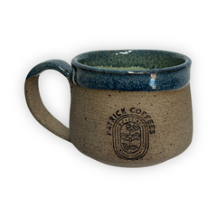 Xícara cerâmica especial Patrick Coffees com alça