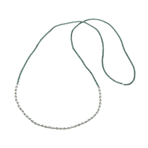 Collar Pecas Duo: Mostacilla Checa Gris y Plata - comprar online