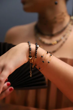 Art.2195 Brazalete Scarlette gold negro