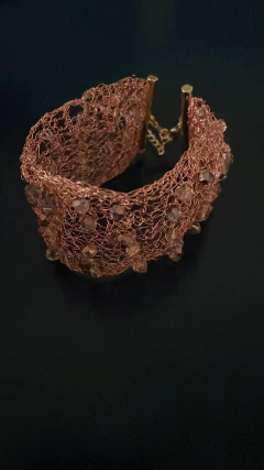 Art.2618 Brazalete Cecile Gold nude. en internet