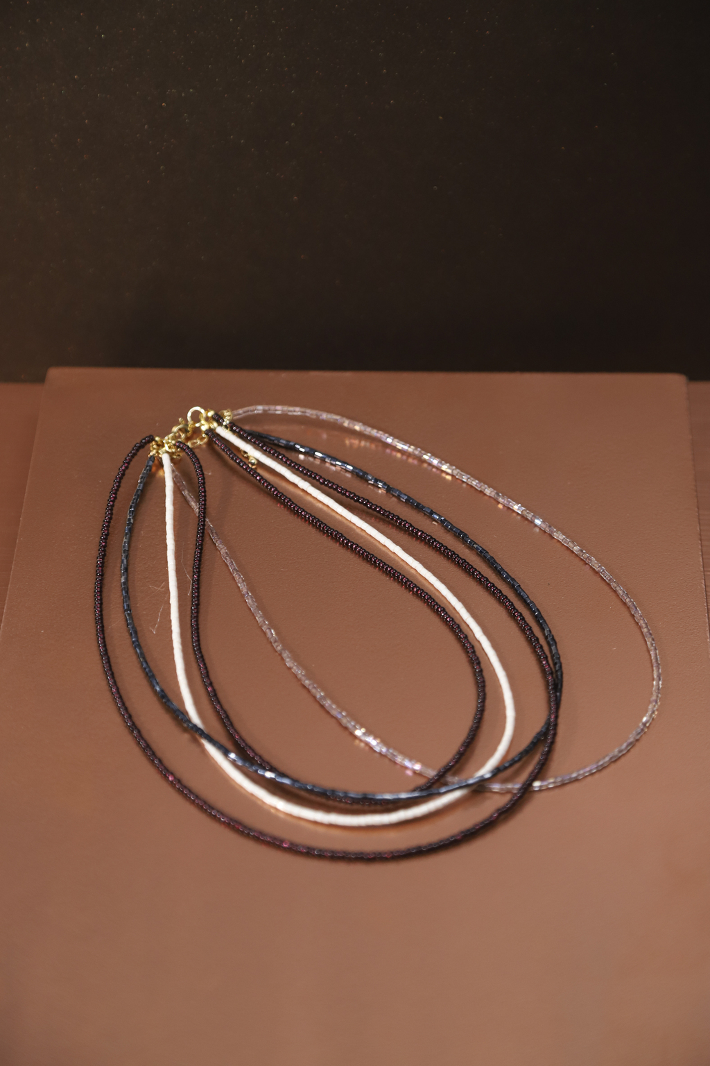 Art. 2409 Collar 5 Vueltas De Cristales Jackie. Producto Premium, Gold Color Vinor. - (Copia) - (Copia) - (Copia) thumbnail 3