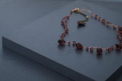 Art. 2201 Collar Cecile tejido gold color vino. - comprar online