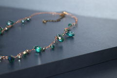 Art. 2201 Collar Cecile tejido gold verde esmeralda. - Sacre Coeur bijou