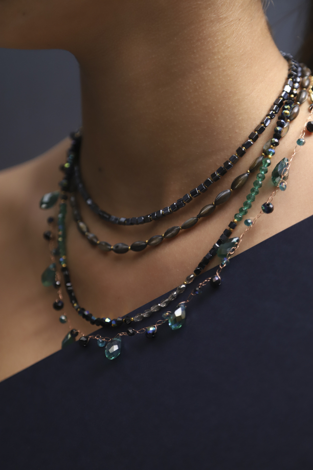 Art. 2201 Collar Cecile Tejido Gold Verde Ingles Y Negro. thumbnail 2