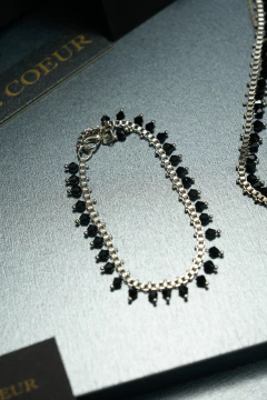 Art.2075 Collar Kate silver corto negro. en internet